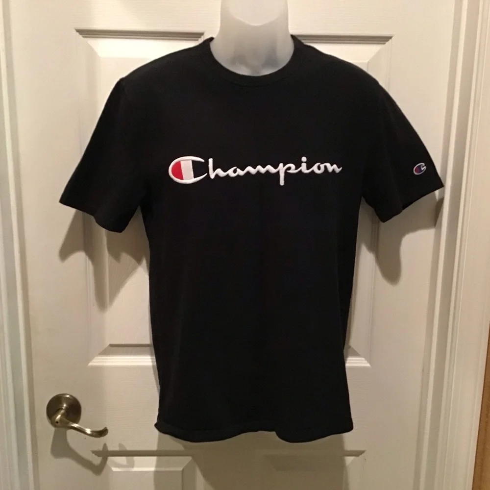 Champion Logo Men’s Black T-shirt Short Sleeve Casual School Streetwear Sz Small - Picture 8 of 9